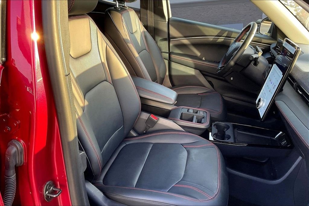 Certified Used 2025 Magenta Ford Premium image 28