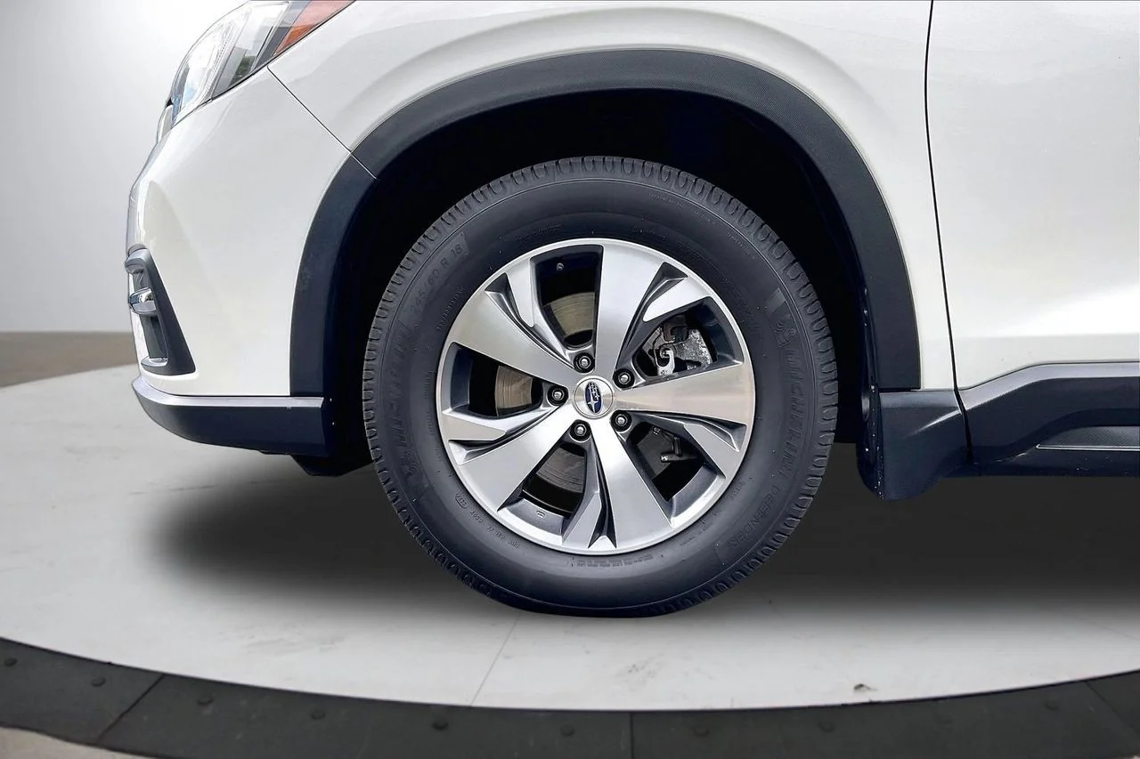 Certified Used 2020 White Subaru Premium image 34