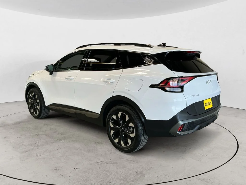 Used 2023 White Kia X-Line image 11