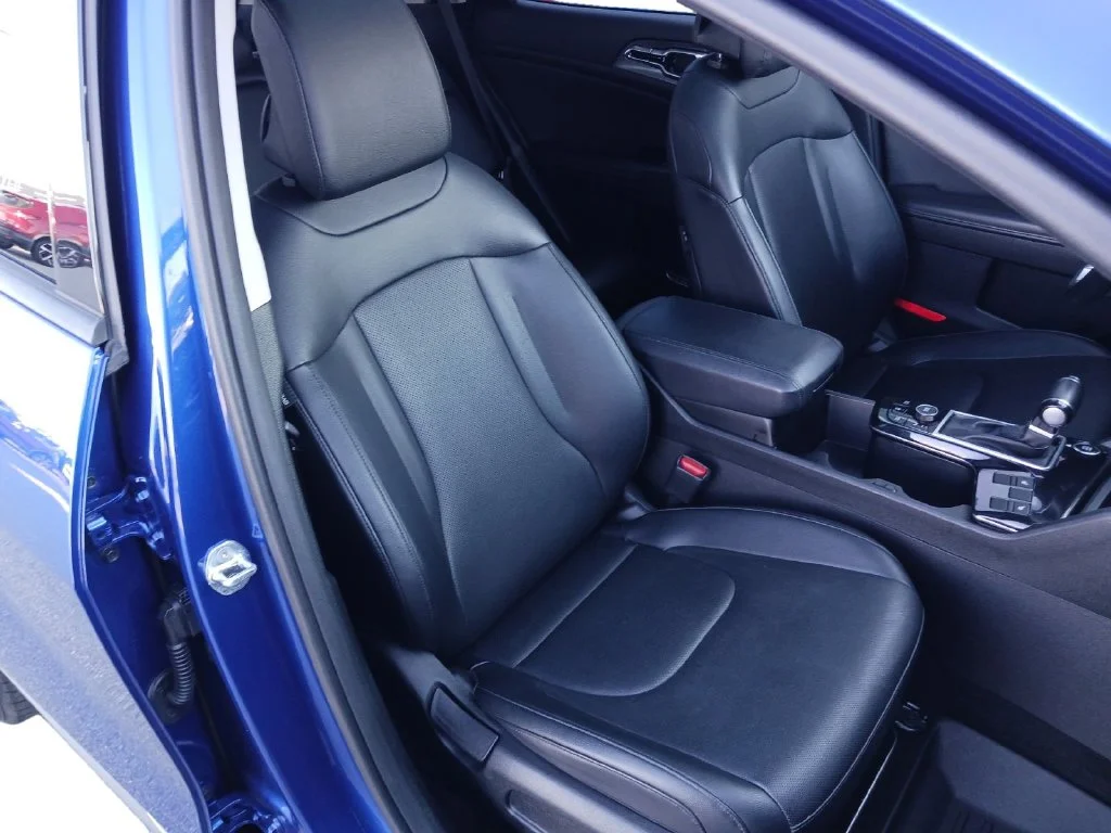 Used 2023 Blue Kia SX image 28
