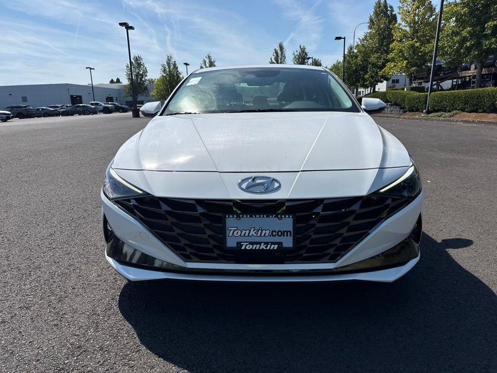 Used 2023 Lunar White Hyundai Limited image 1