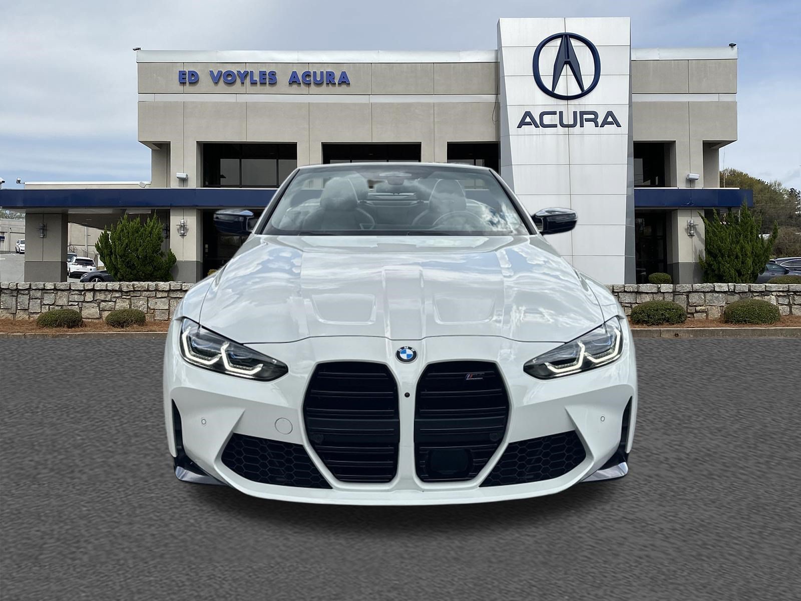 Used 2024 Alpine White BMW Competition xDrive image 2