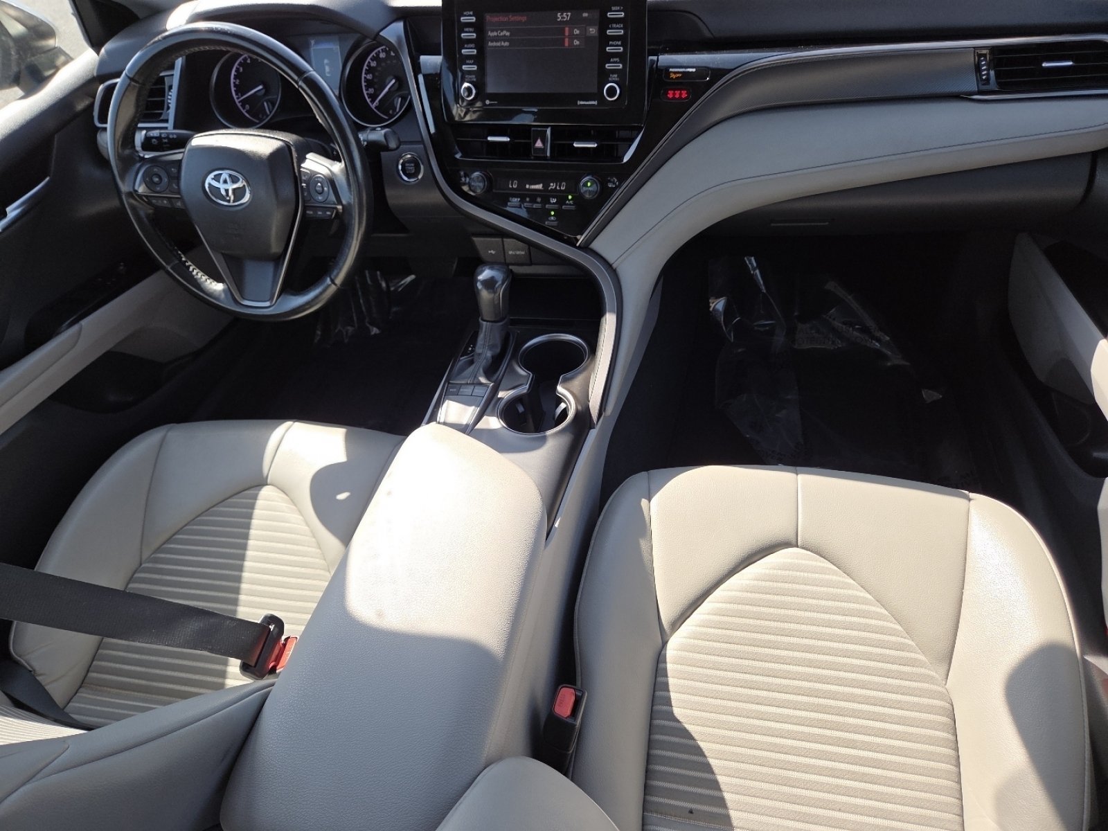 2023 Toyota Camry SE - Photo 24