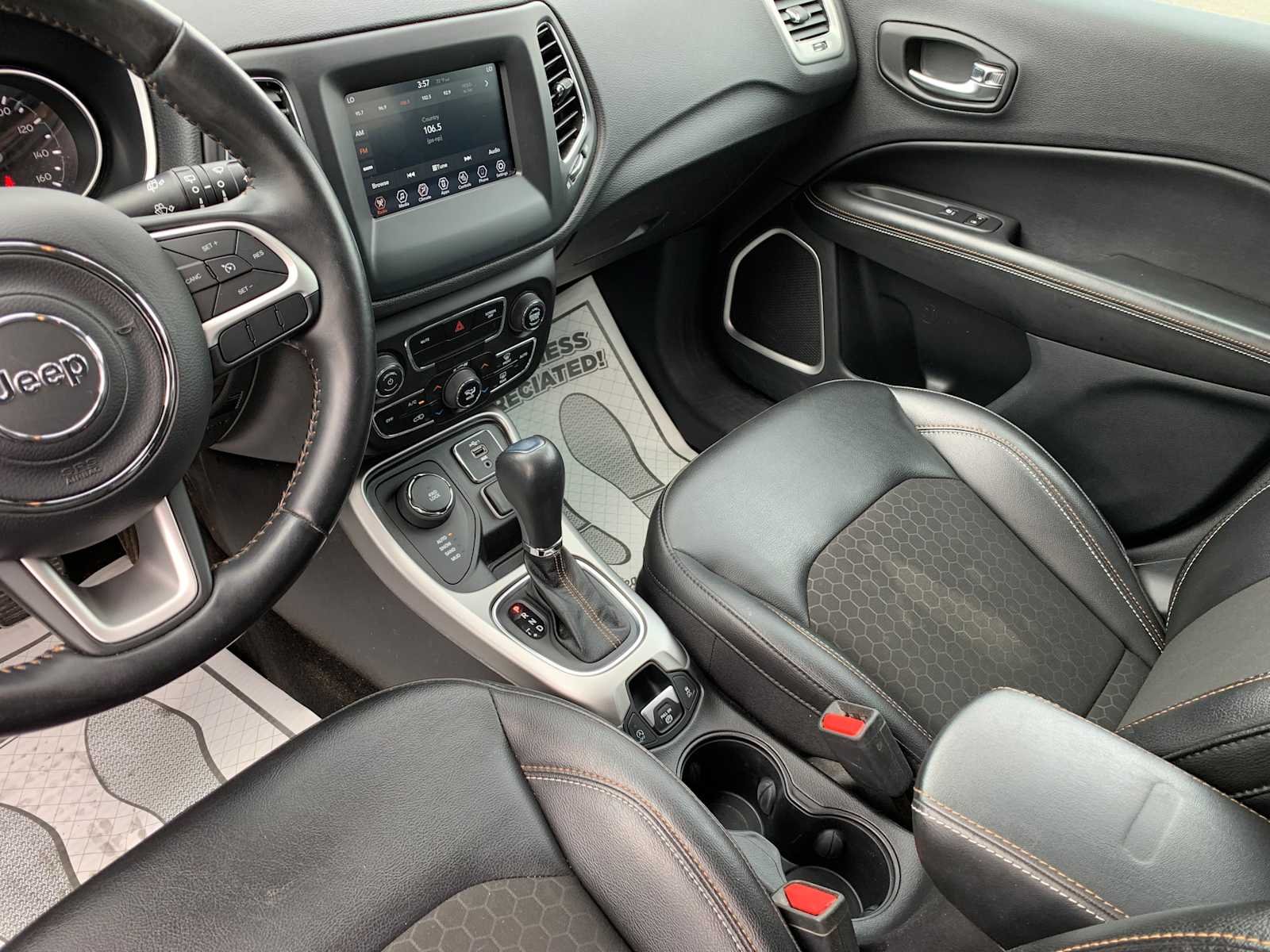 Used 2020 Laser Blue Pearlcoat Jeep Latitude image 11