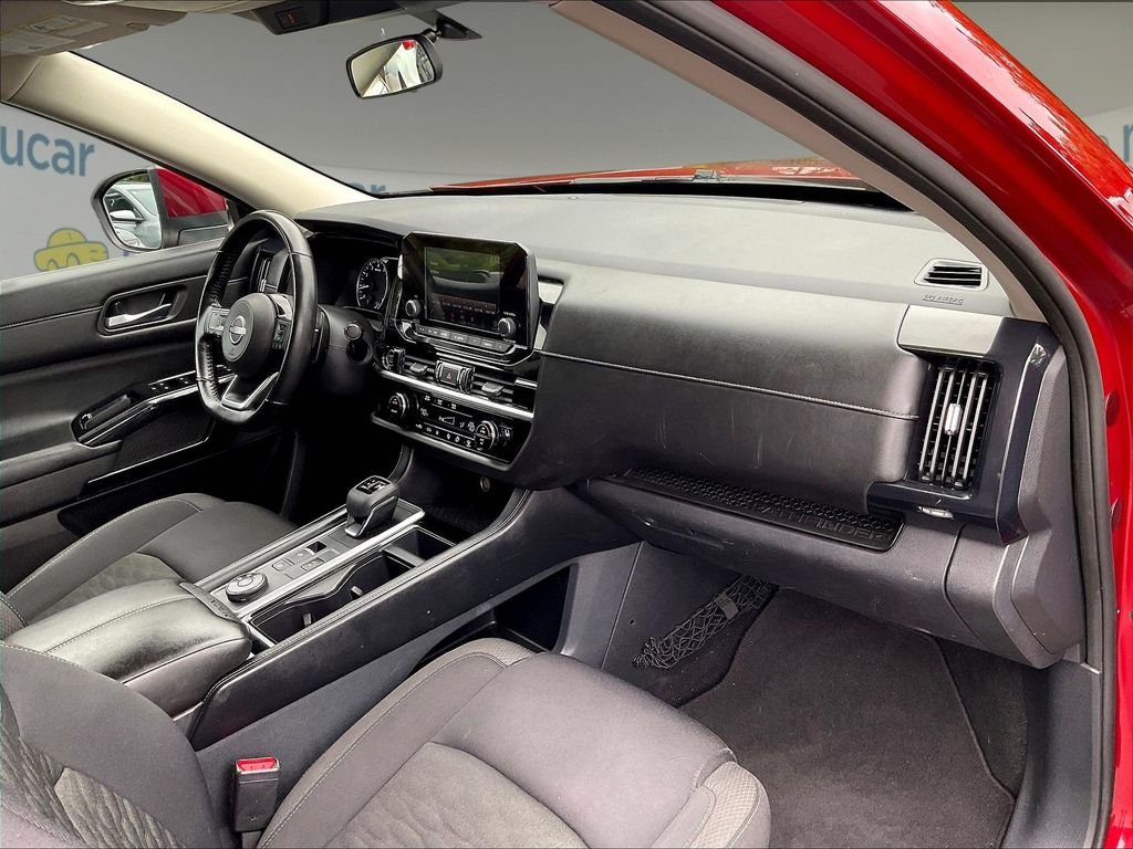 Used 2022 Red Nissan SV image 14