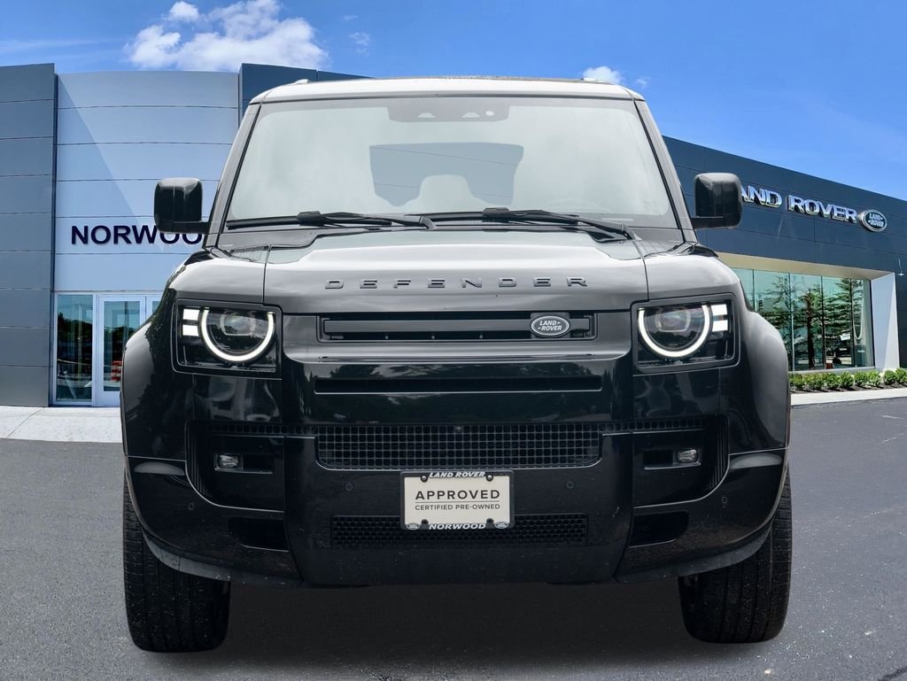 Used 2026 Santorini Black Metallic Land Rover X-Dynamic SE image 2