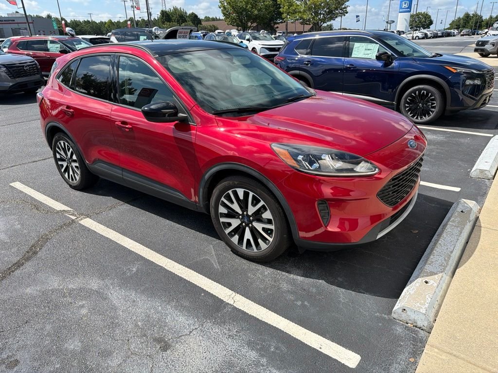 Used 2020 Red Ford SE Sport image 3