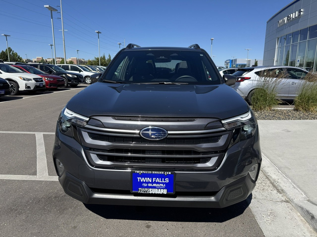 Used 2025 Magnetite Gray Metallic Subaru Premium image 2