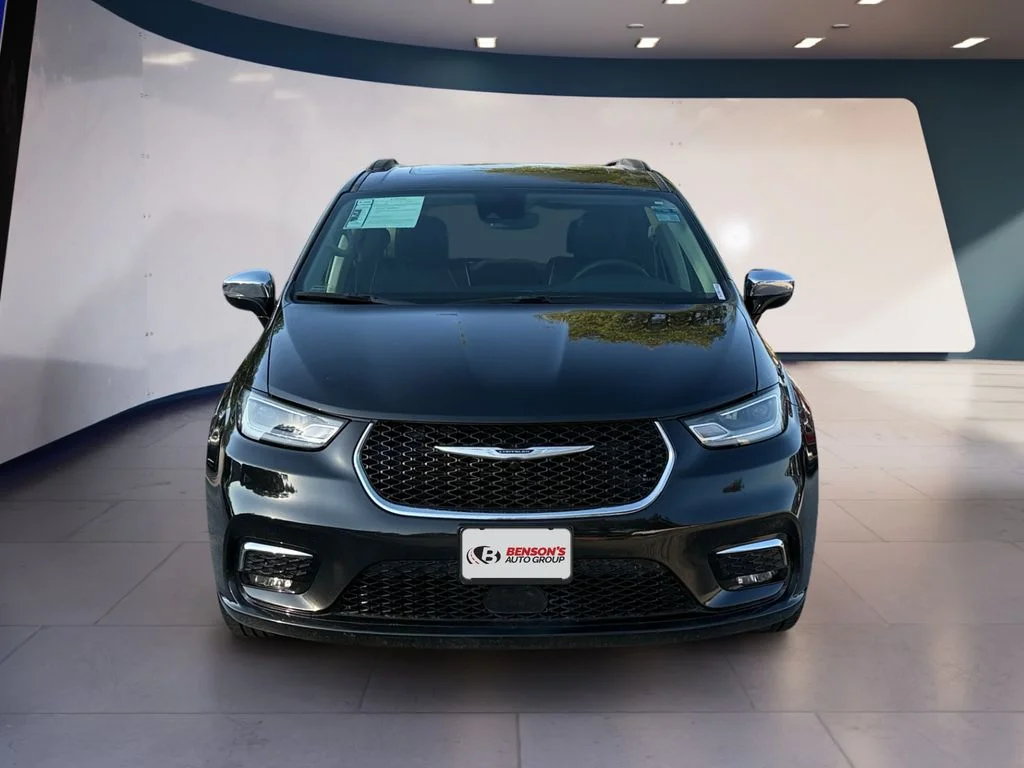 Used 2023 Black Chrysler Limited image 8