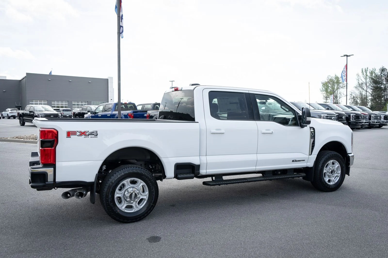 New 2026 Oxford White Ford F-350® XLT image 10