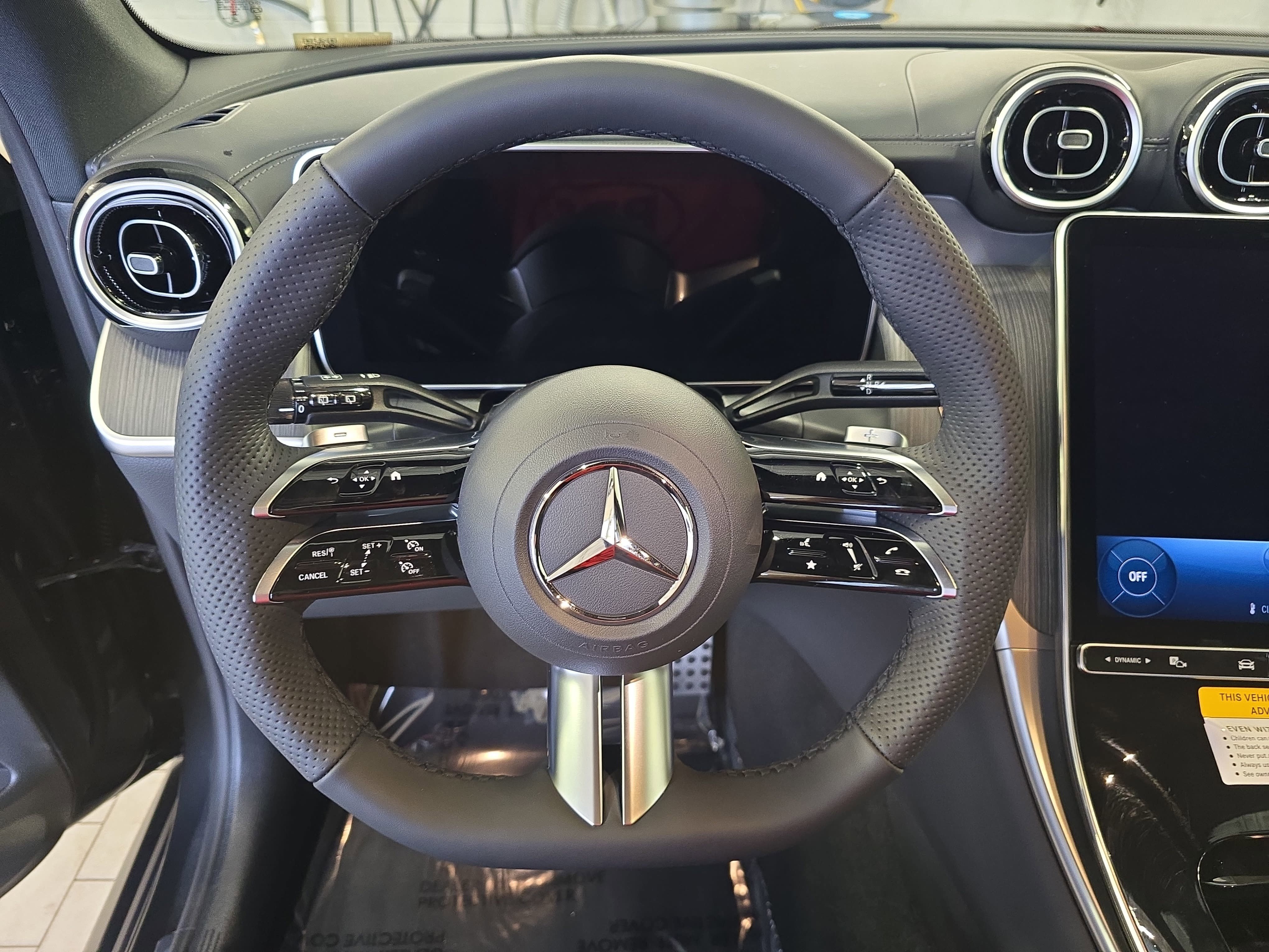 New 2026 Graphite Grey Metallic Mercedes-Benz GLC300 image 19
