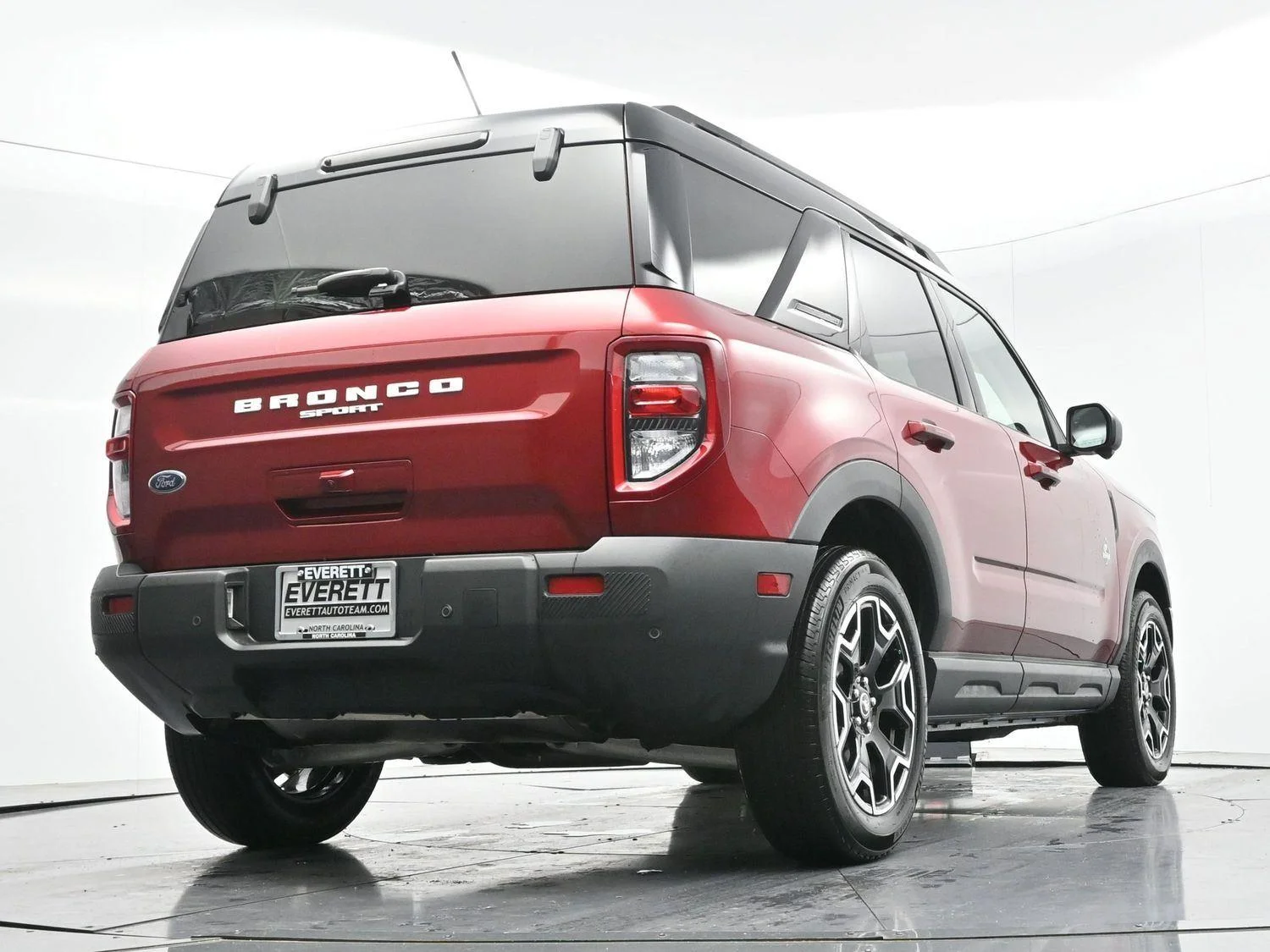 Used 2025 Ruby Red Metallic Tinted Clearcoat Ford Outer Banks image 51