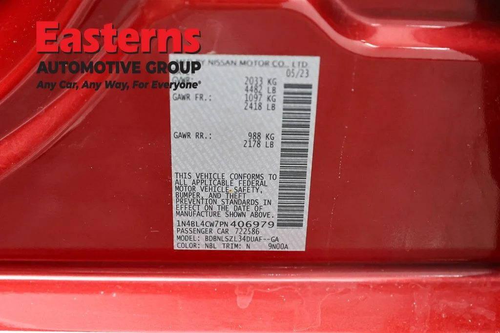 Used 2023 Red Nissan 2.5 SR image 36