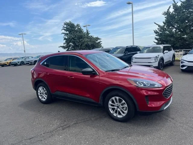 Used 2022 Red Metallic Ford SE Hybrid image 5