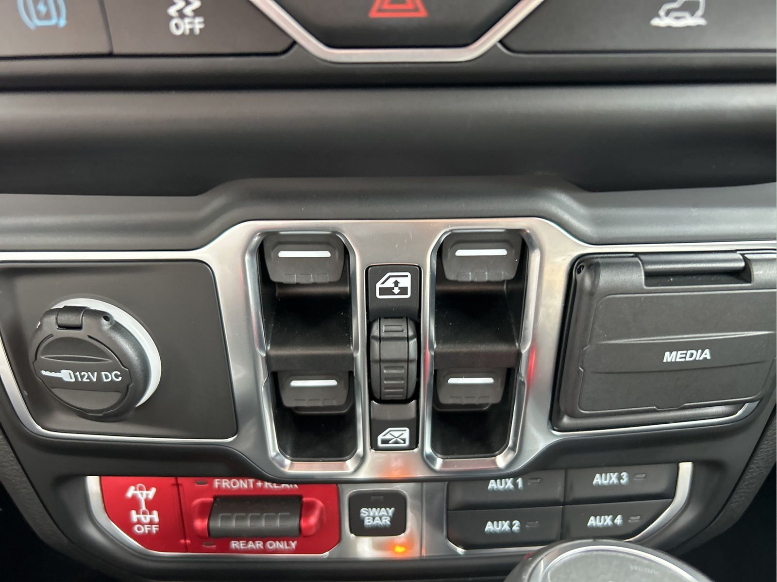 Used 2023 Black Jeep  image 32