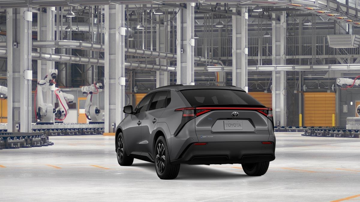 2026 Toyota bZ XLE - Photo 7