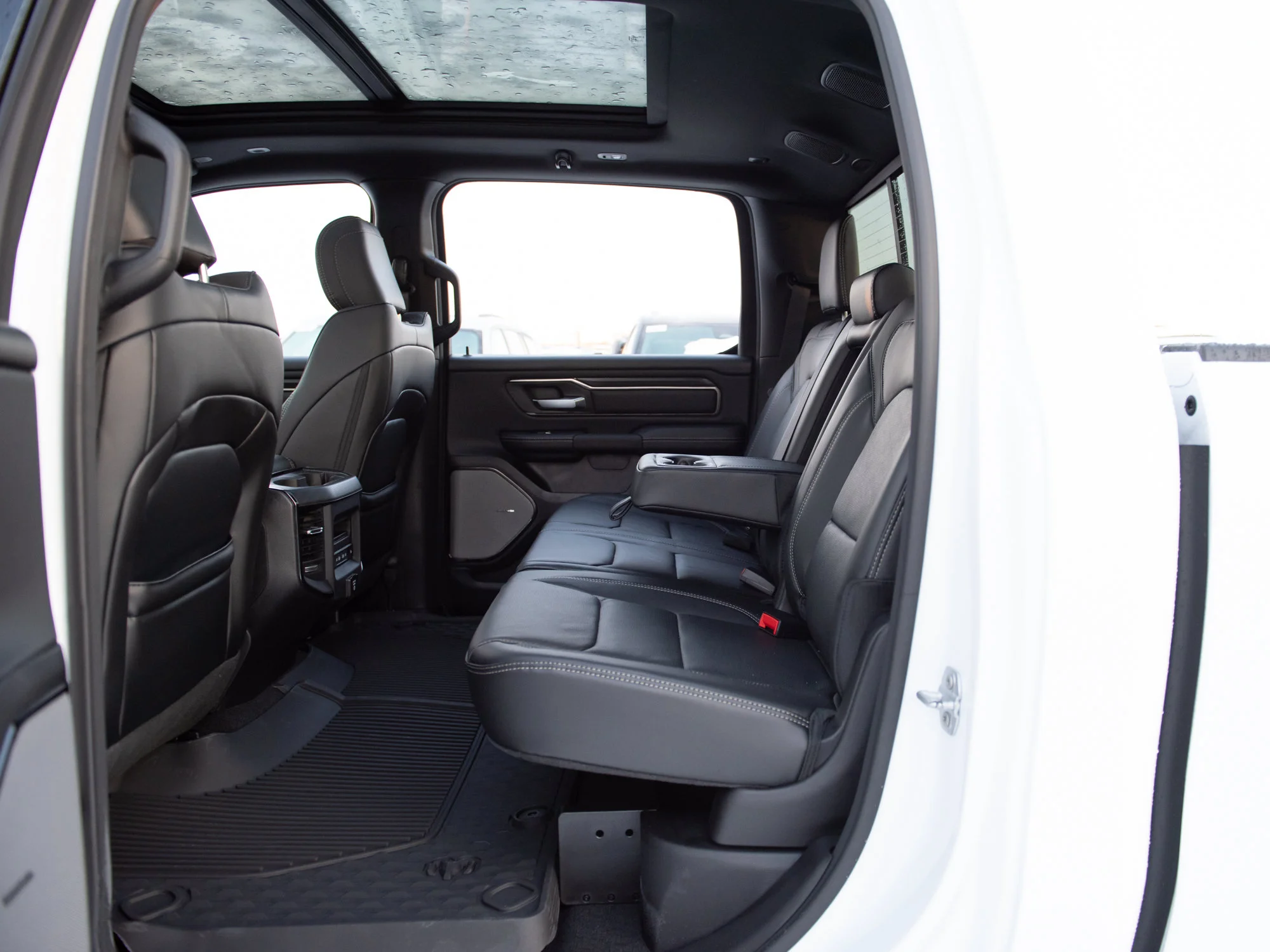 New 2026 White RAM Sport* HEMI V8 image 20