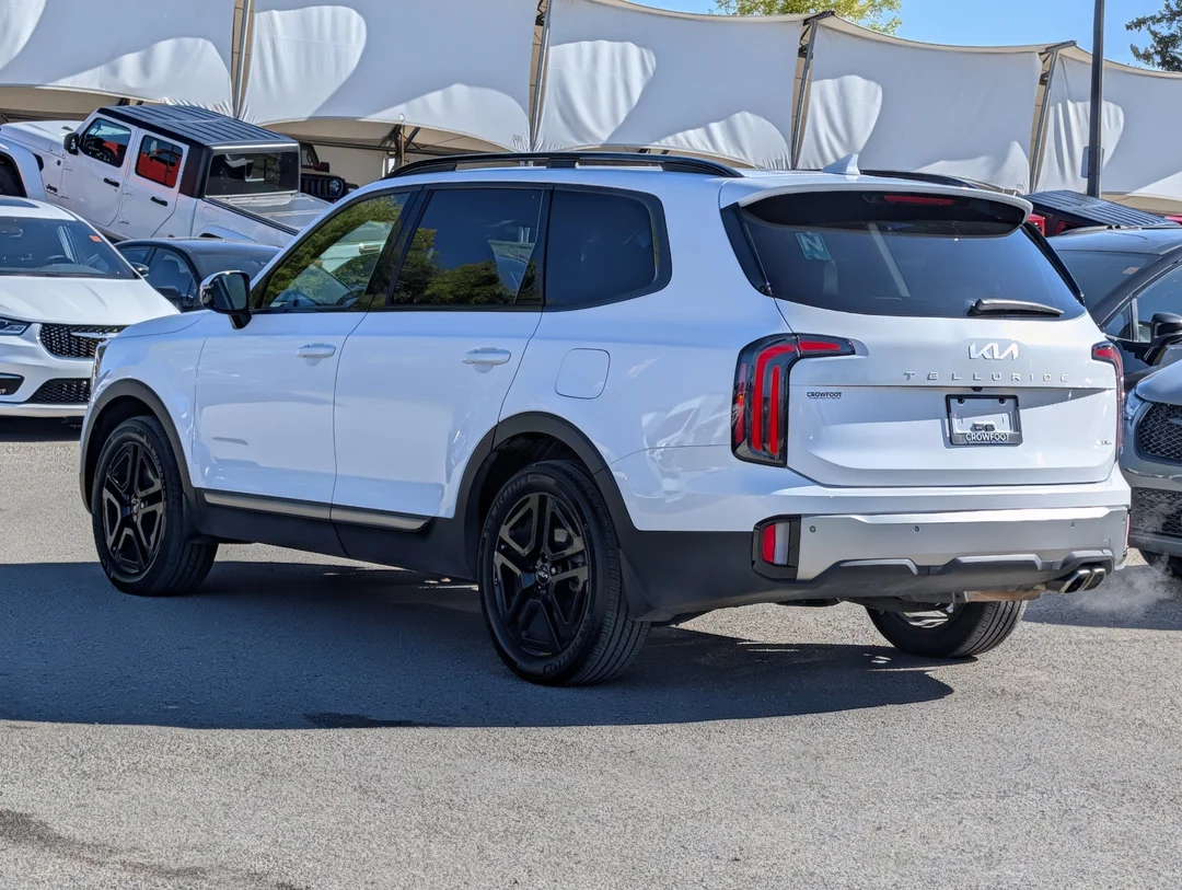 Used 2023 White Kia X-Line - - AWD - 3.8L V6 - 291 HP - 7 Passenger - Adaptive Cruise - Blind Spot & More! image 6