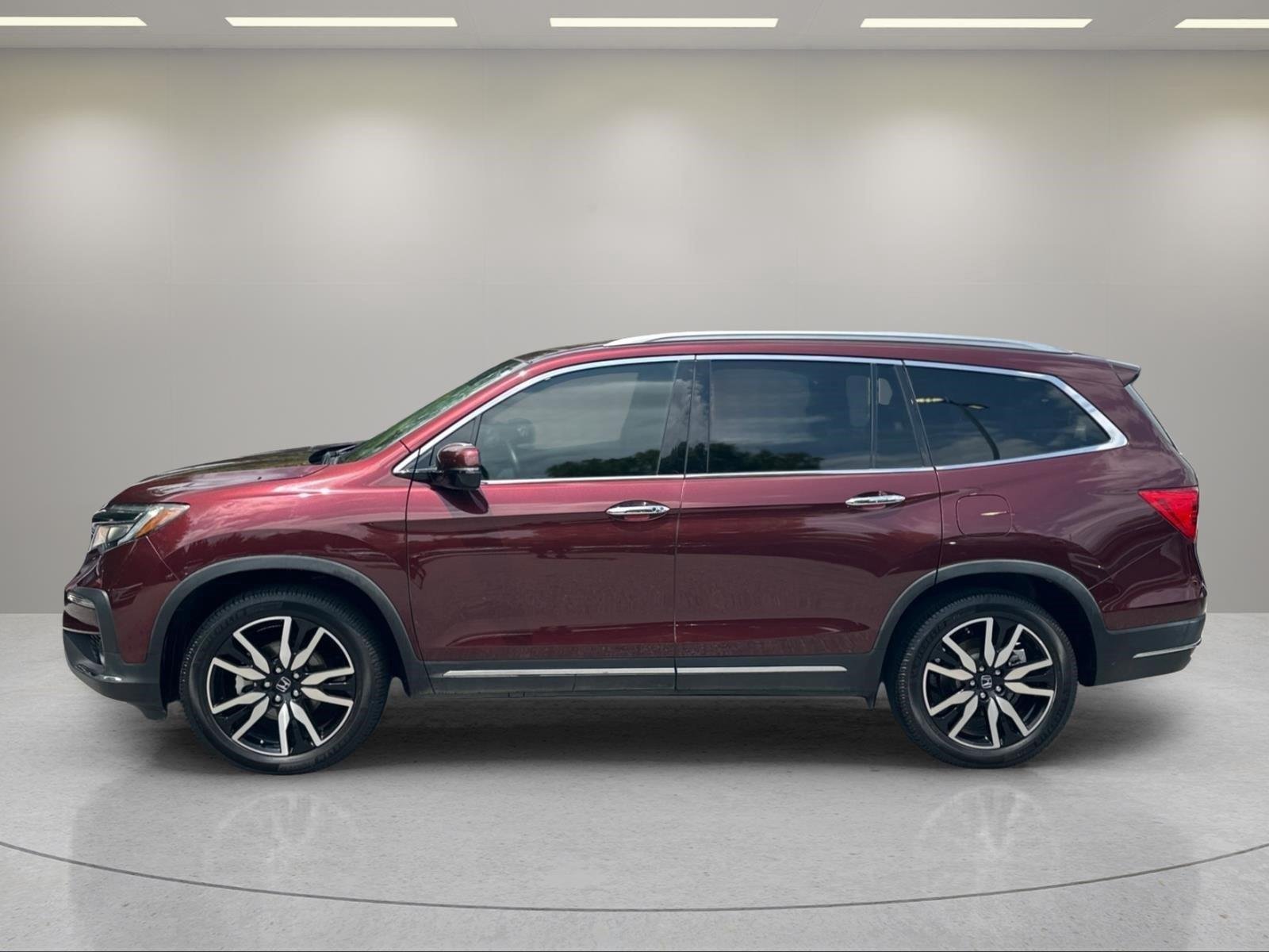 Used 2021 Deep Scarlet Pearl Honda TOUR7 image 2
