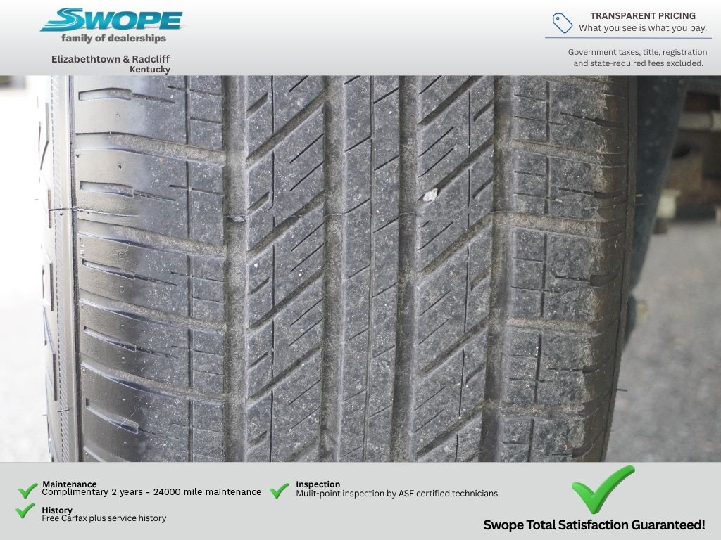 Used 2023 ICONIC SILVER METALLIC Ford XLT image 30