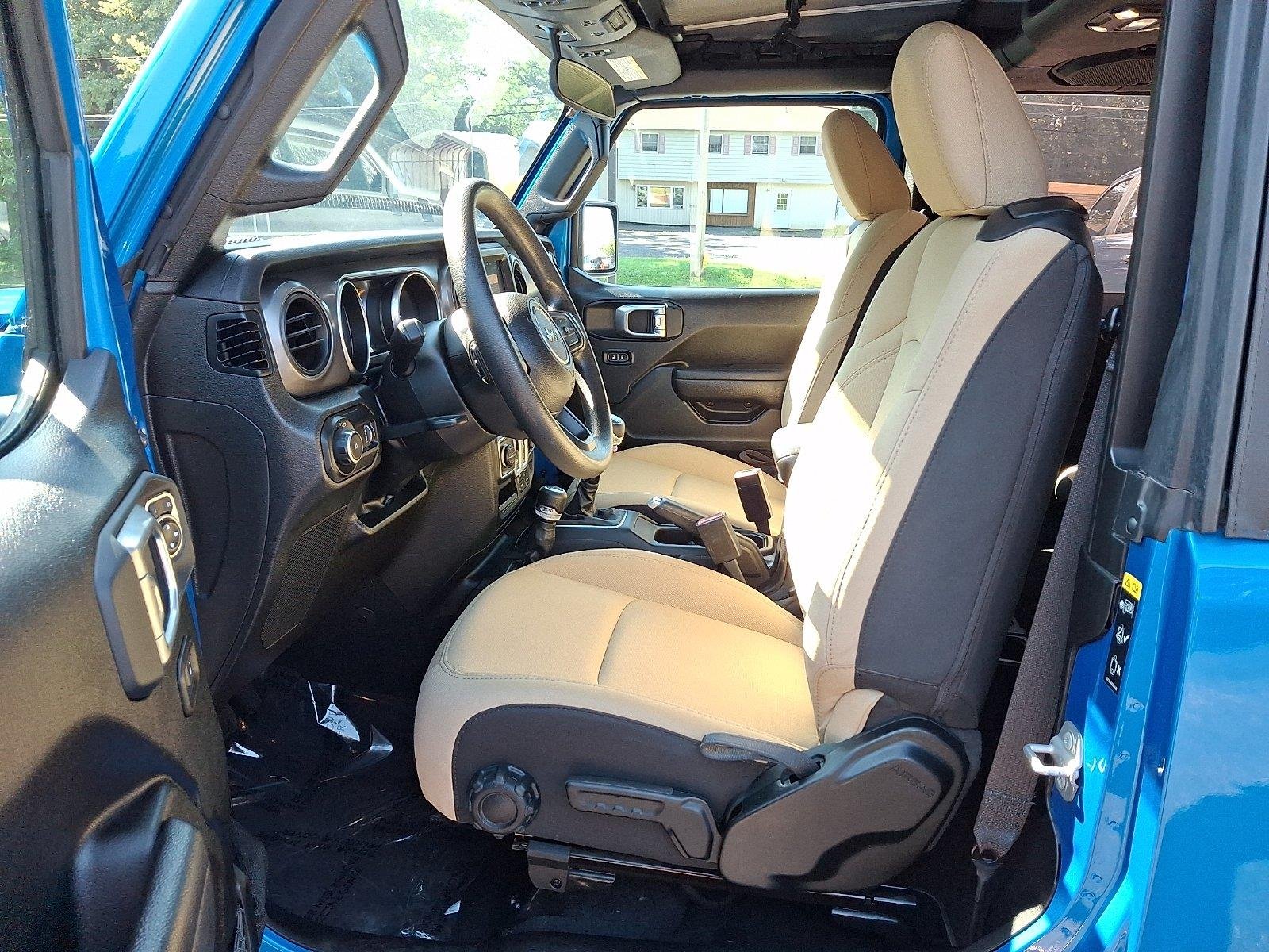 Certified Used 2023 Hydro Blue Pearlcoat Jeep Willys Sport image 13