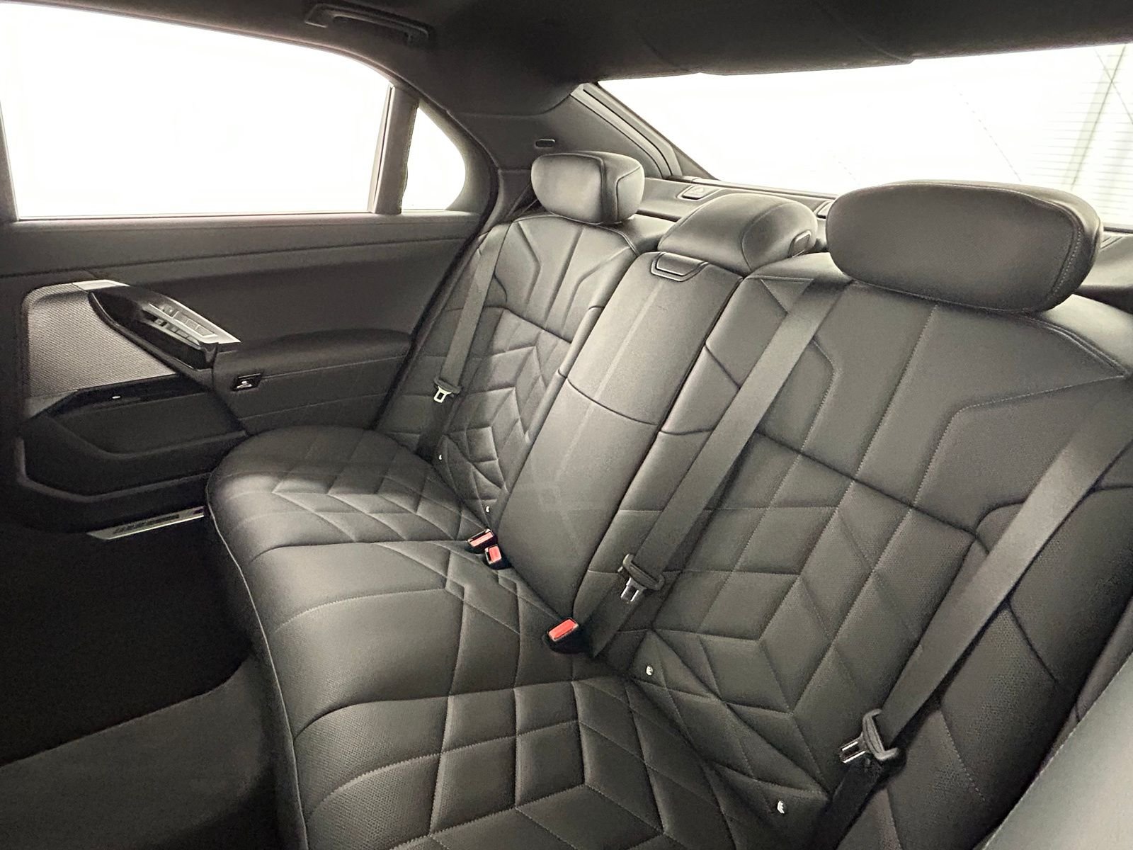 New 2026 Black Sapphire Metallic BMW 740i xDrive image 35
