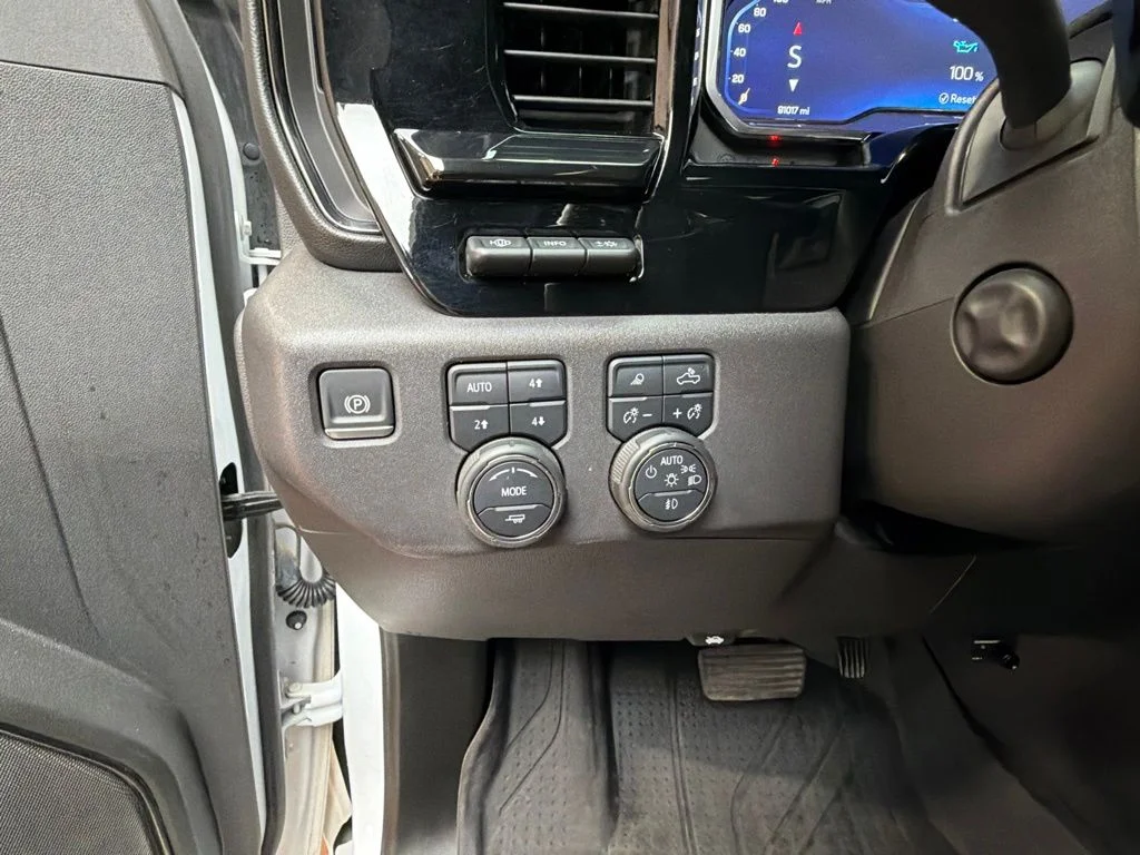 Used 2024 Summit White Chevrolet ZR2 image 23