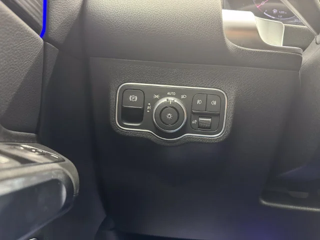 New 2026  Mercedes-Benz GLB 250 image 38