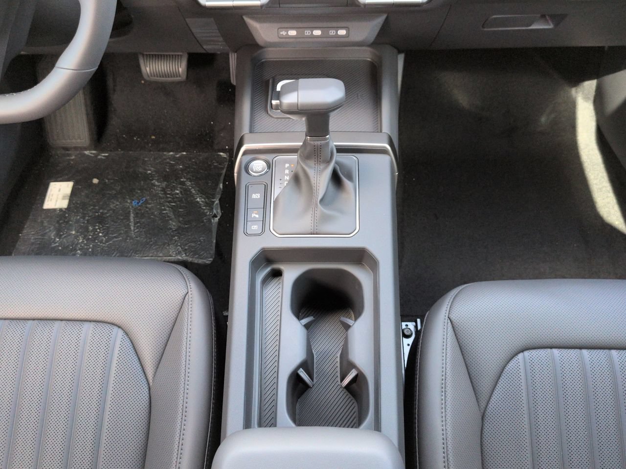 New 2027 Iceberg Green Kia X-Line S image 21