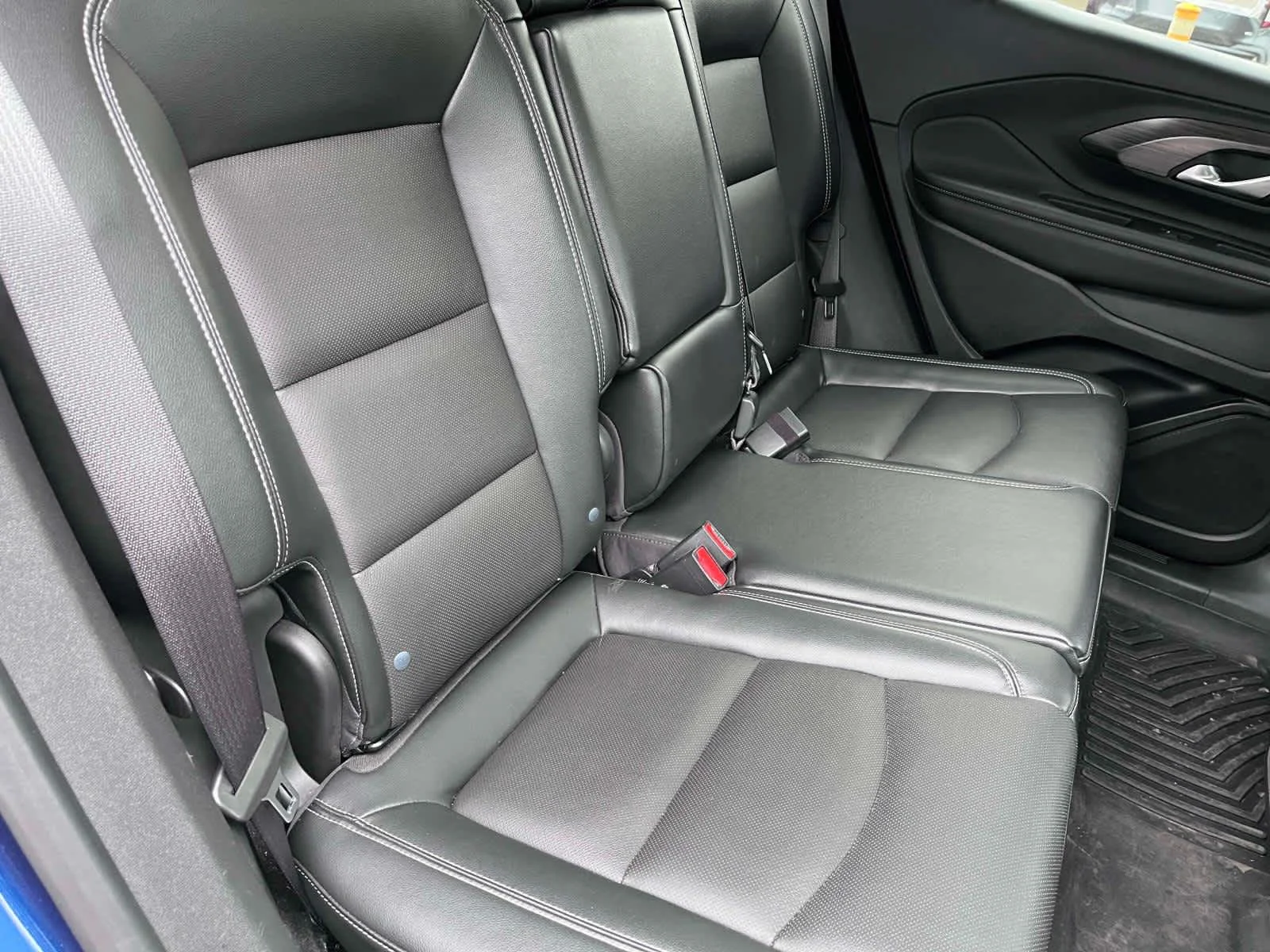 Certified Used 2023 Marine Metallic GMC SLT image 19
