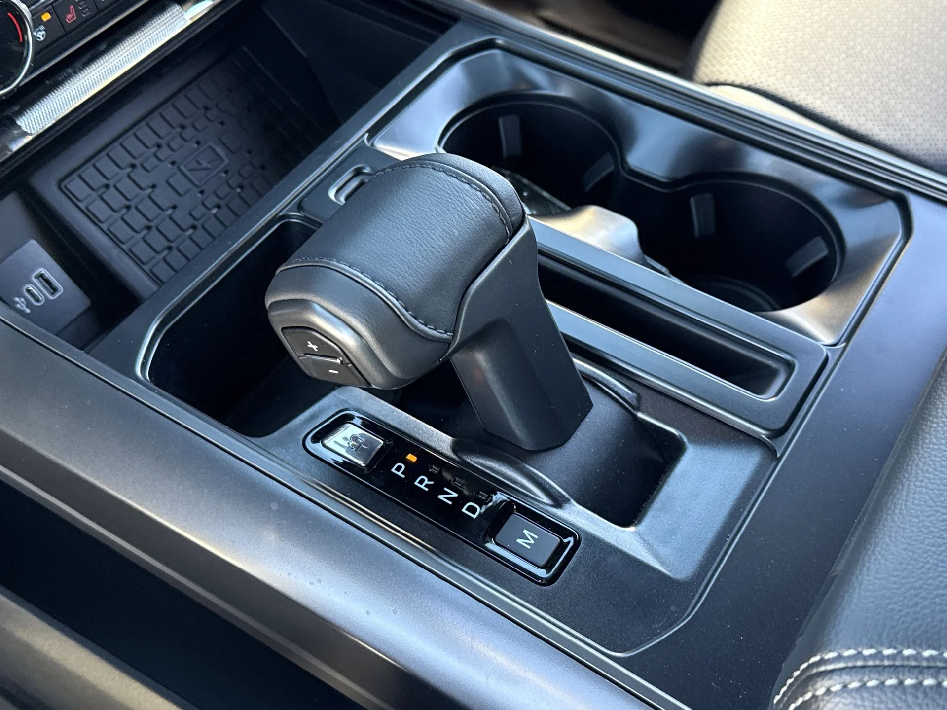 2025 Ford F-150 Lariat - Photo 10