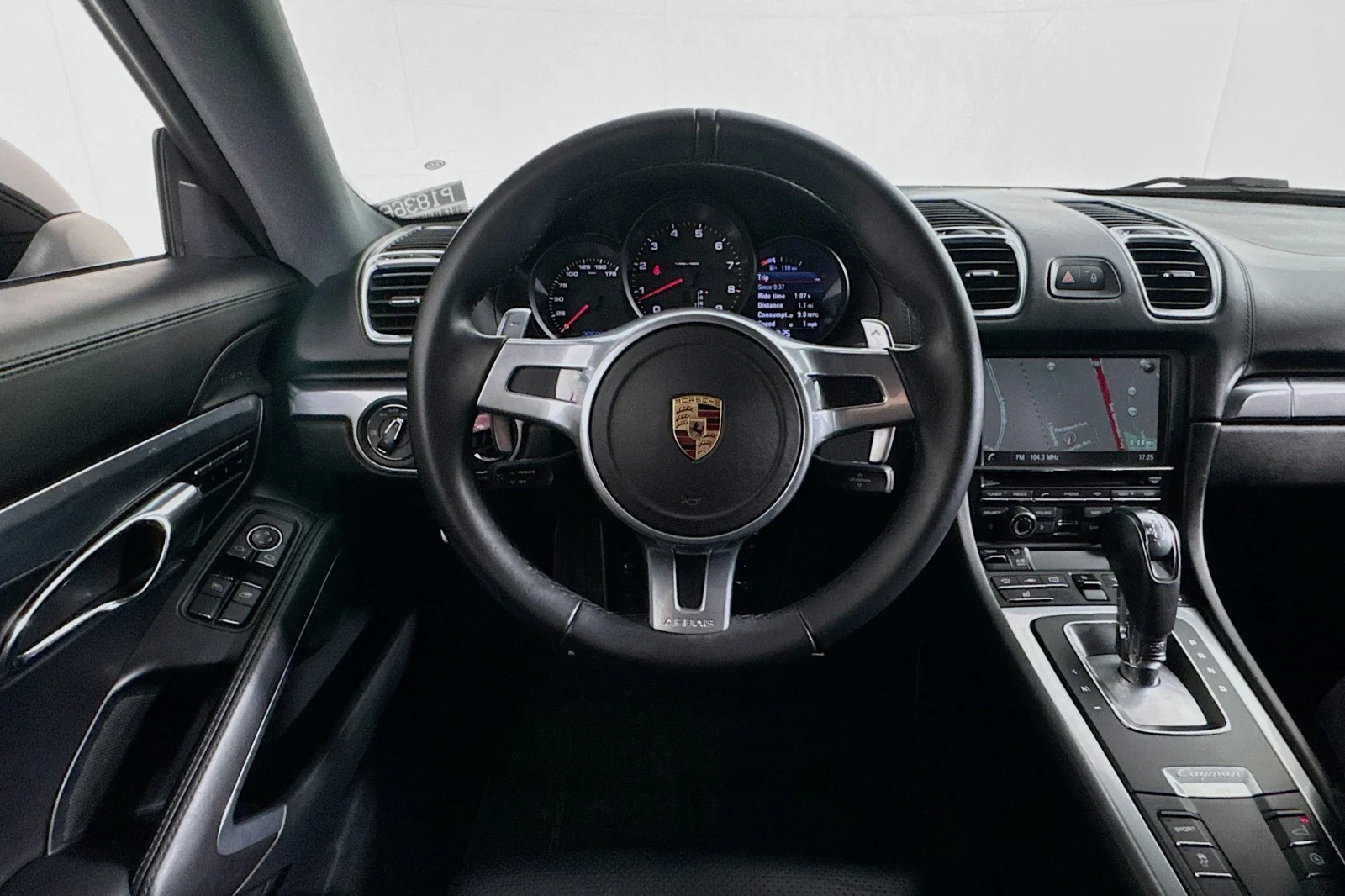 Used 2016 Black Porsche  image 4