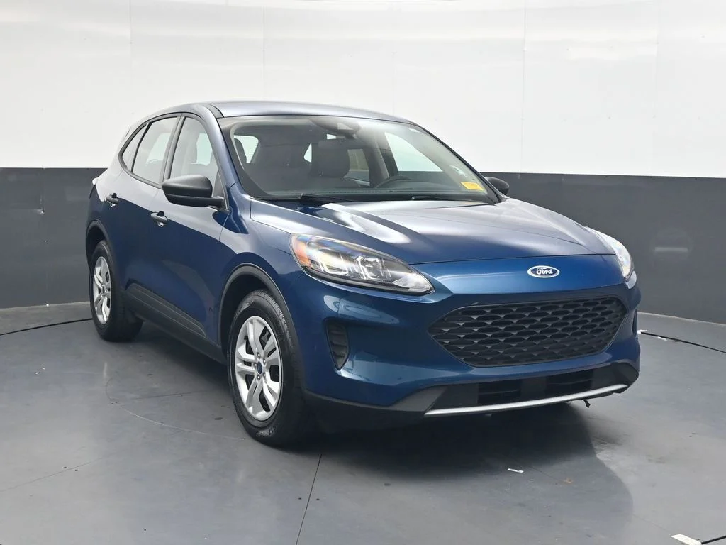 Used 2020 Green Ford S image 2