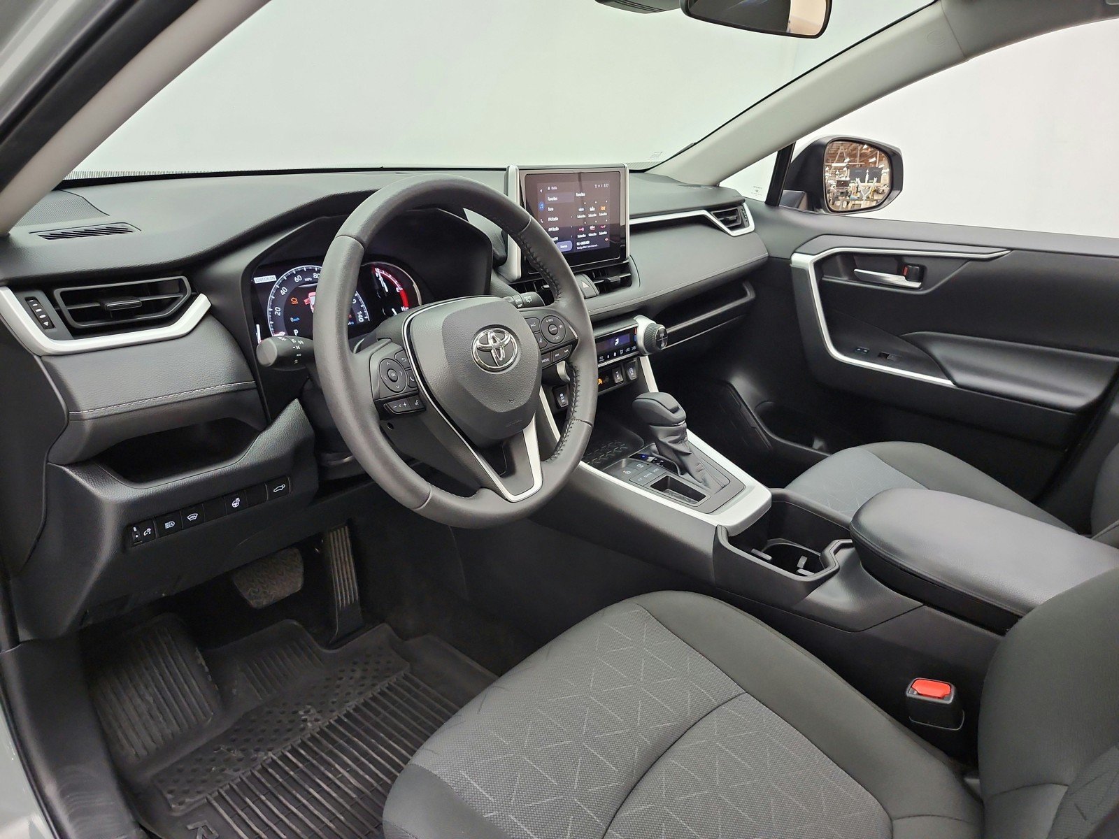 Used 2023 Lunar Rock Toyota XLE FWD (Natl) image 12