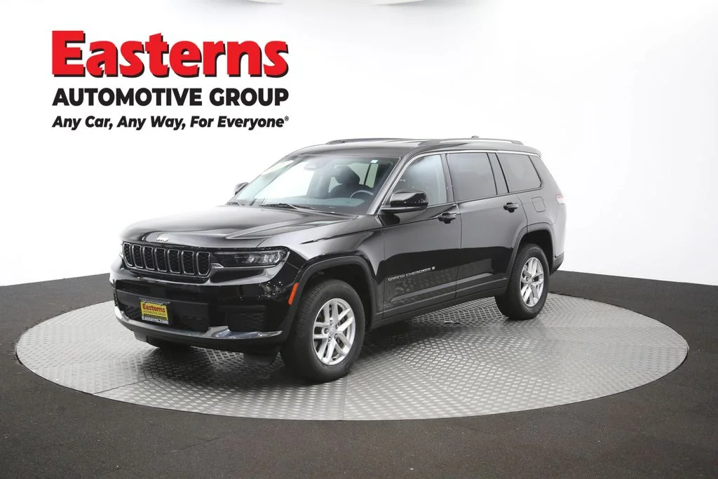 Used 2022 Black Jeep Laredo image 56
