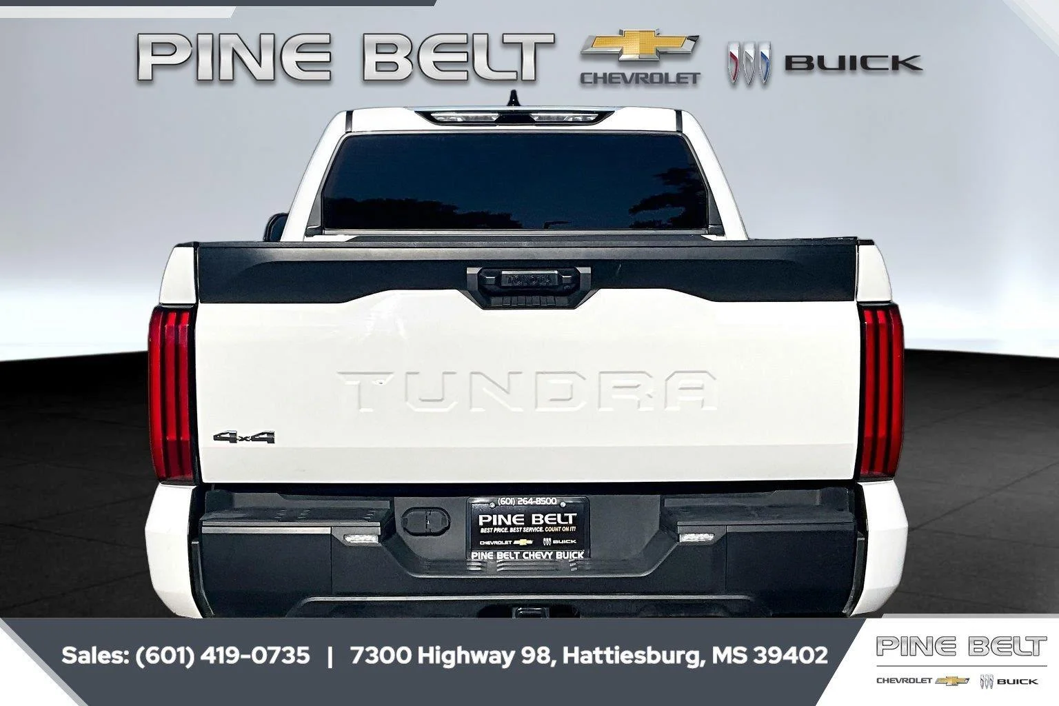 Used 2023 Ice Cap Toyota SR5 image 4