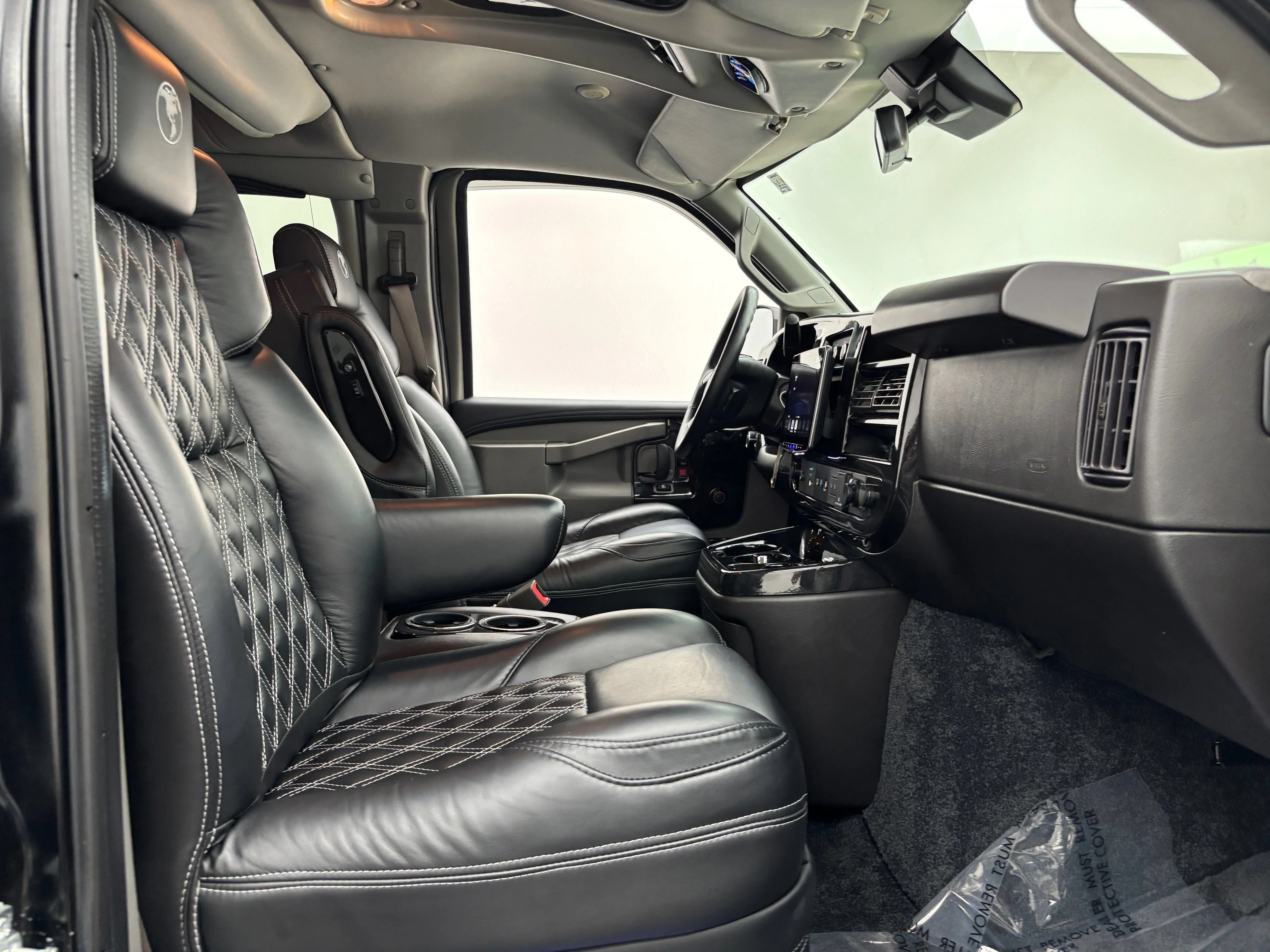 Used 2025 Onyx Black GMC Work Van image 24