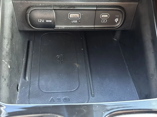 Used 2025 Black Kia EX X-Line image 31