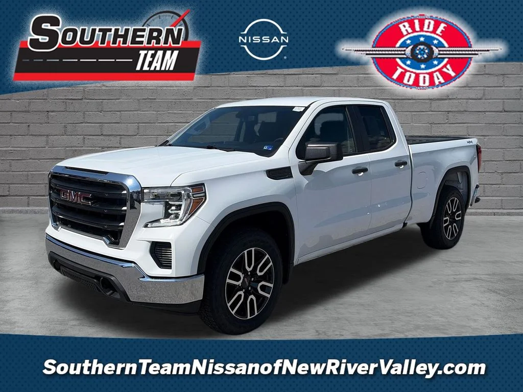 Used 2021 Summit White GMC Base image 1