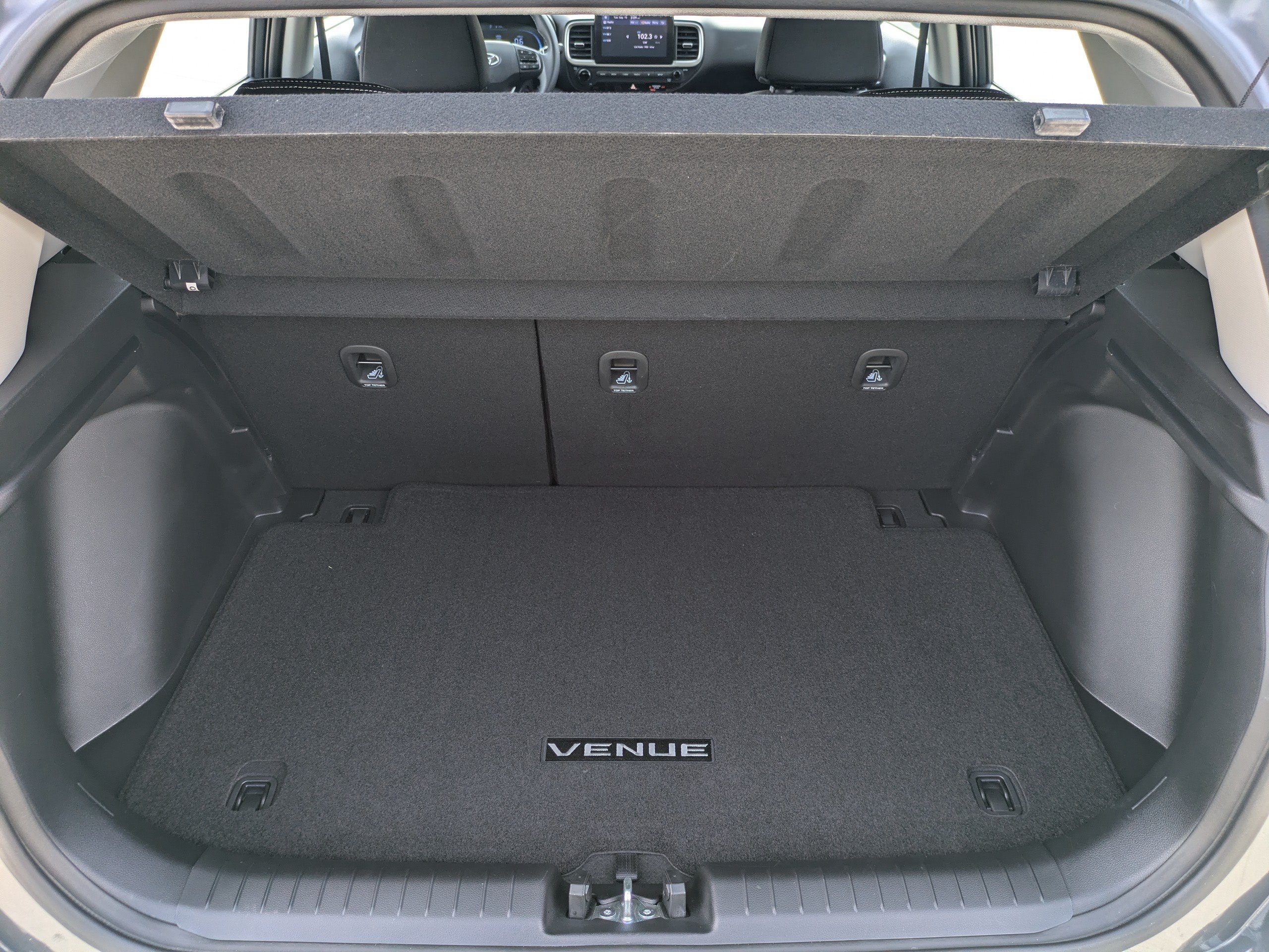 Certified Used 2023 Ecotronic Gray Hyundai SEL image 11
