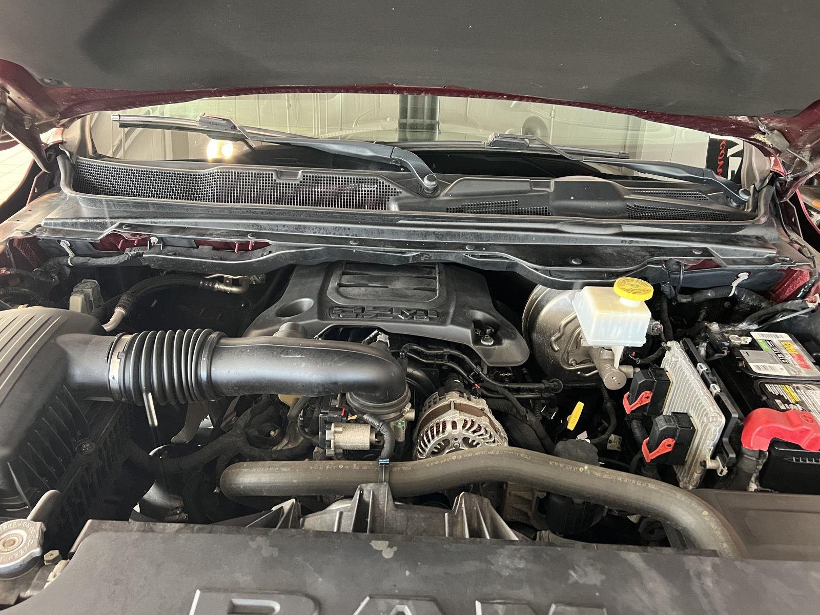 Used 2019 Delmonico Red Pearlcoat Ram Laramie image 10