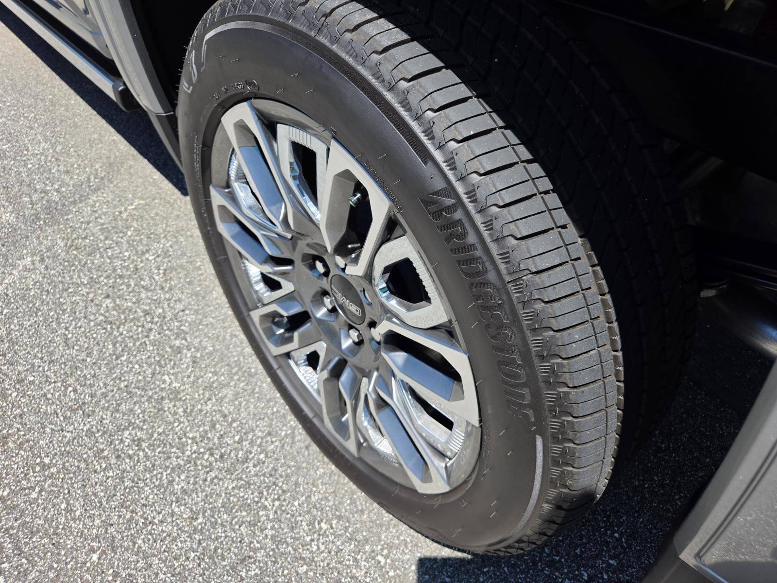 Used 2025 Sterling Metallic GMC Denali Ultimate image 10