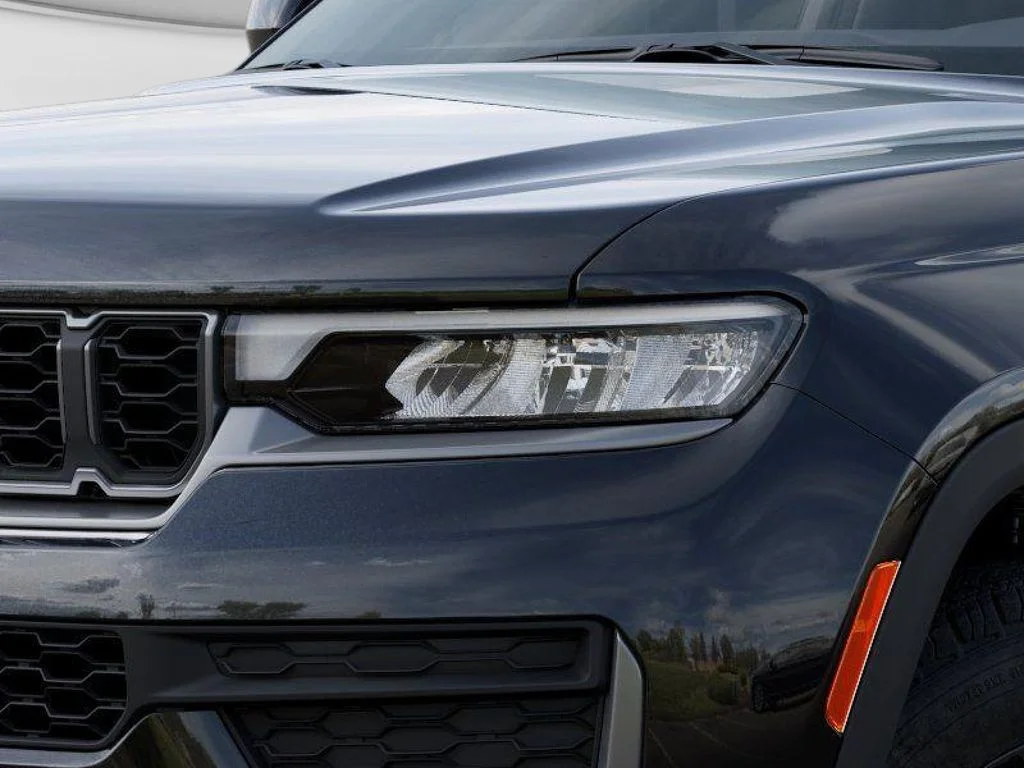 New 2026 Black Jeep Laredo Altitude image 10