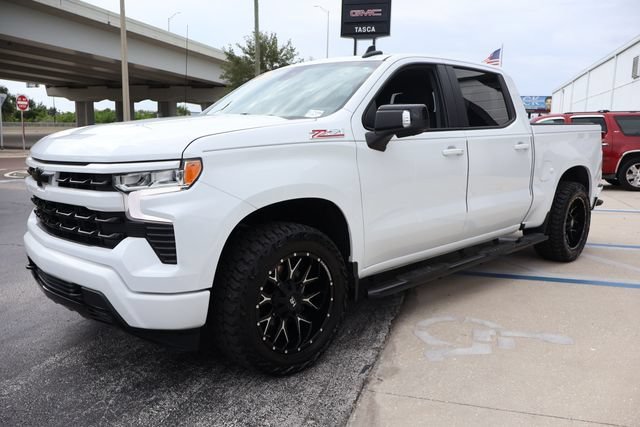 Used 2023 SUMMIT WHITE Chevrolet RST image 3
