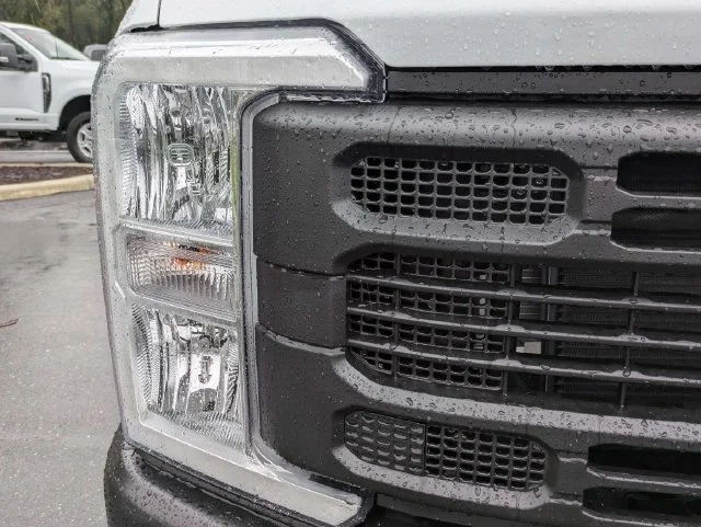 New 2026 Oxford White Ford F-250® XL image 10