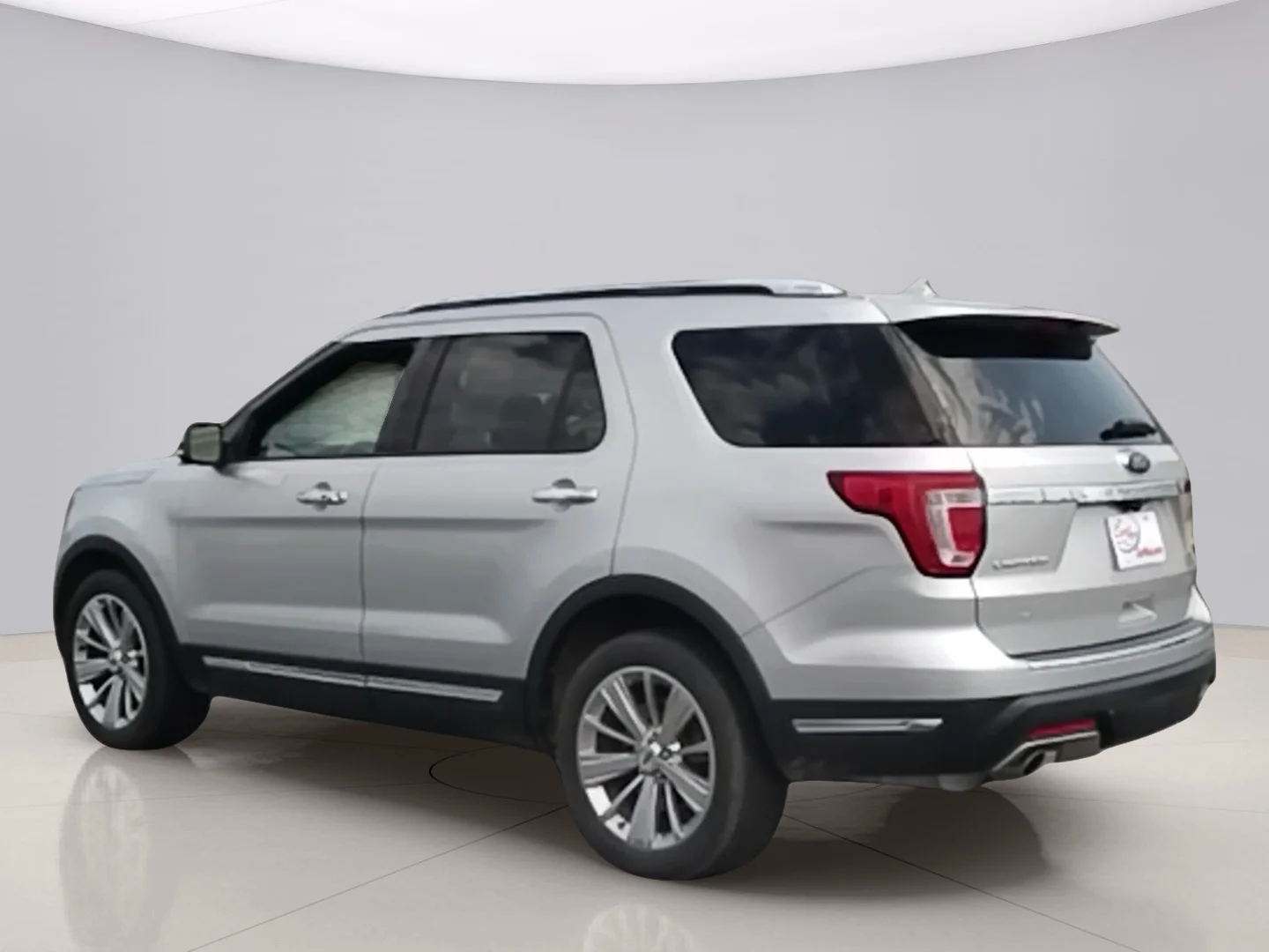 Used 2019 Silver Ford LIMITED image 3