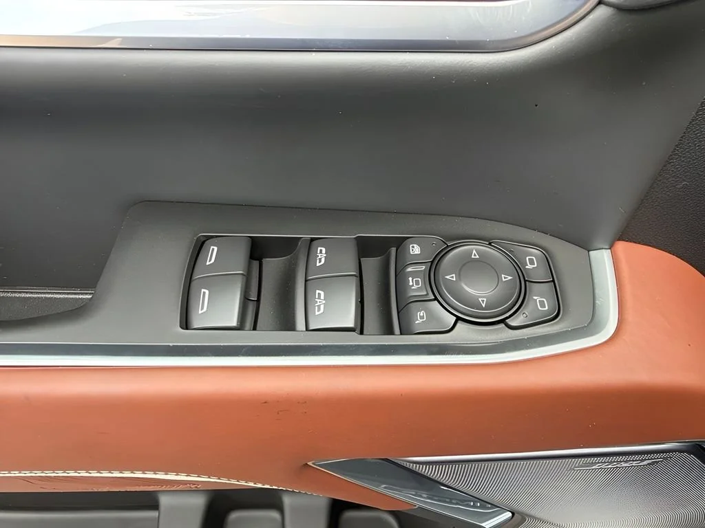 New 2026 Glacier White Tricoat GMC Denali Ultimate DRW image 30