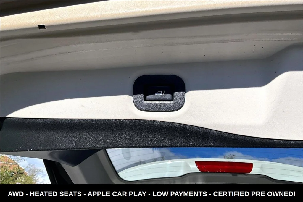 Used 2019 White Nissan SV image 28