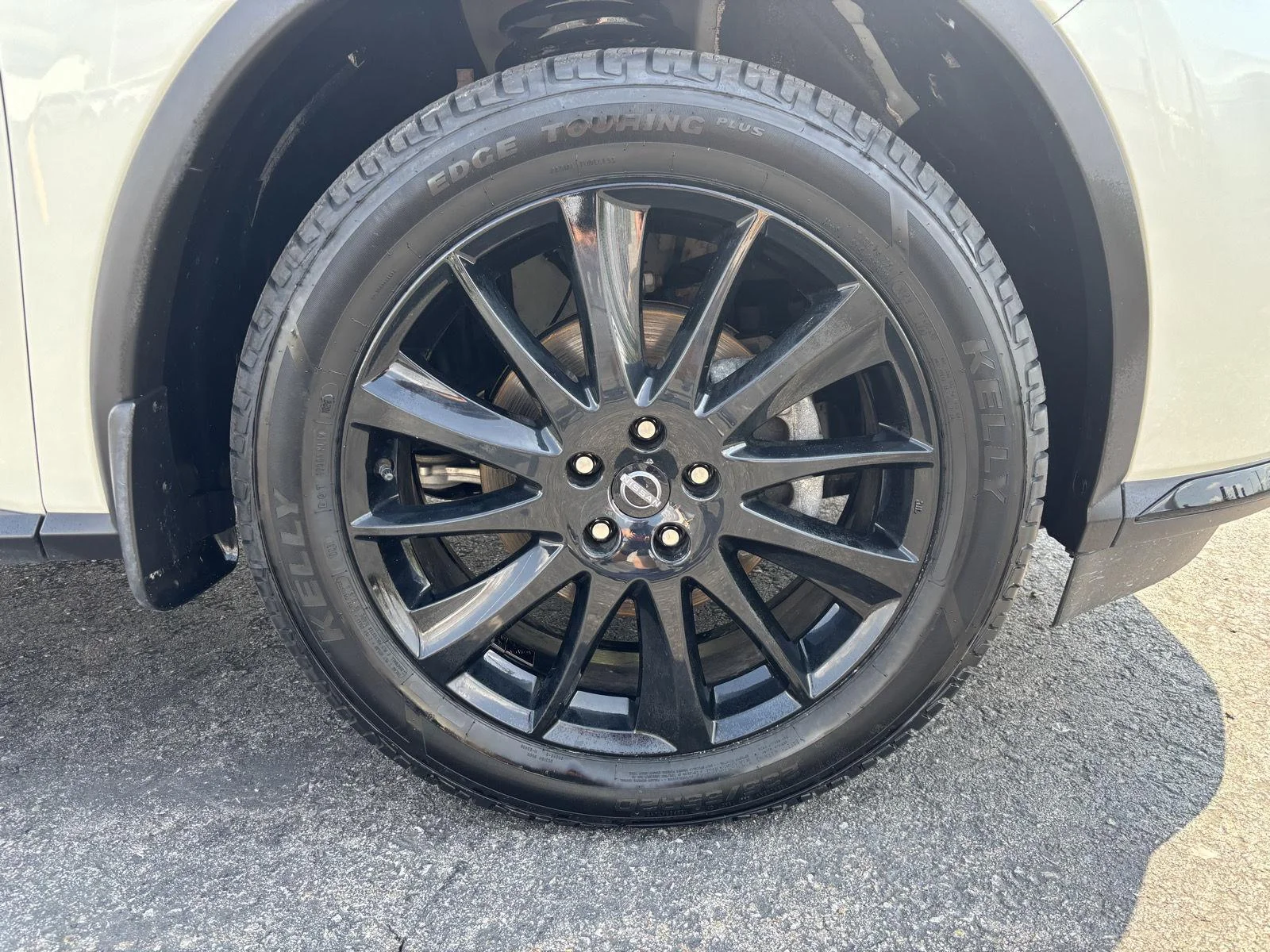 Used 2023  Nissan SV image 15