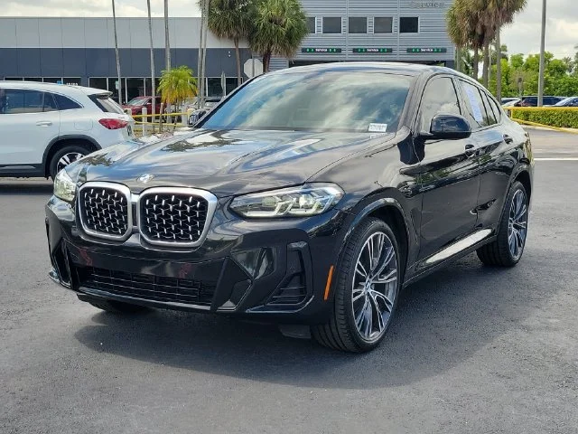 Used 2022 Black BMW xDrive30i image 31
